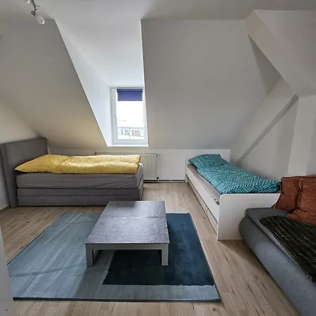 Ideal Fuer Monteure Apartmenthaus 1-2 Mit Kueche, Waschmaschine, Bad, Wifi, Flat Tv Usw Appartement *