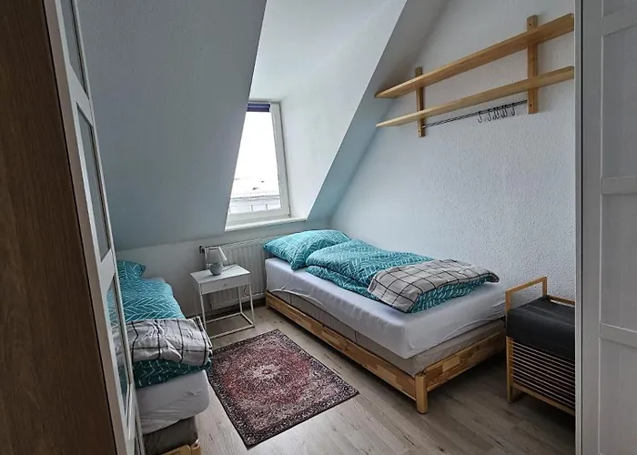 Ideal Fuer Monteure Apartmenthaus 1-2 Mit Kueche, Waschmaschine, Bad, Wifi, Flat Tv Usw *