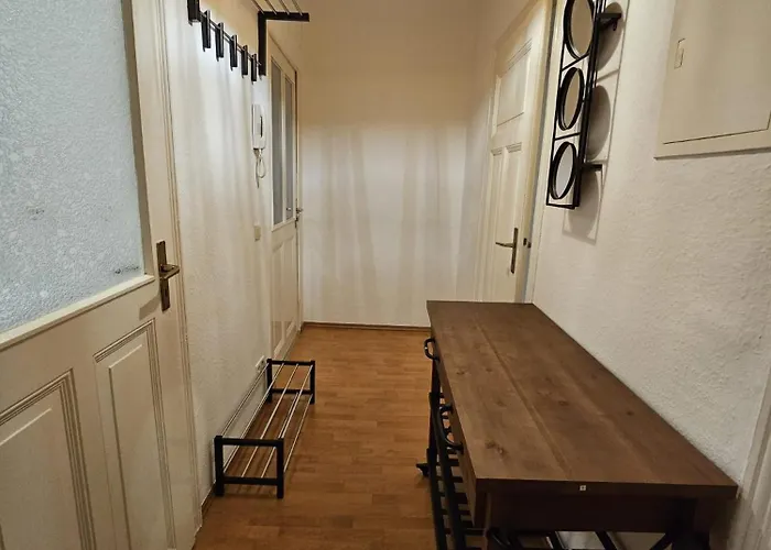 Ideal Fuer Monteure Apartmenthaus 1-2 Mit Kueche, Waschmaschine, Bad, Wifi, Flat Tv Usw Апартаменты *